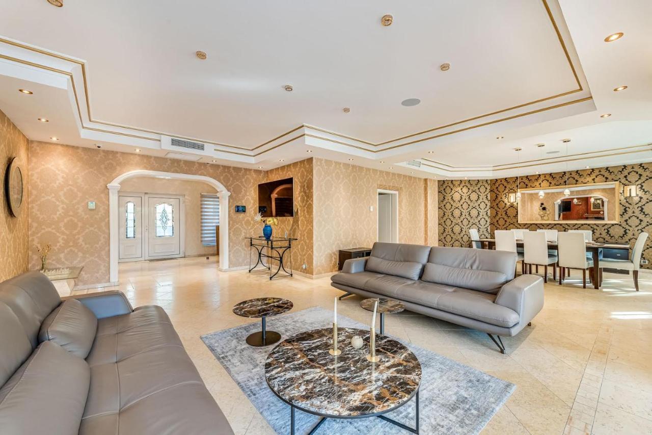 Villa Svim, Walking Distance To The Beach! Marbella Exteriör bild