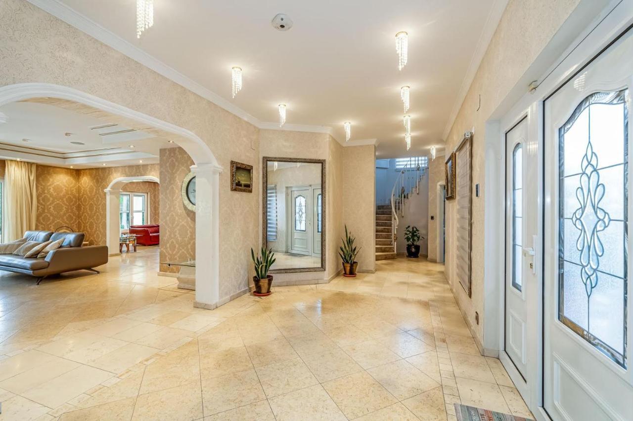 Villa Svim, Walking Distance To The Beach! Marbella Exteriör bild