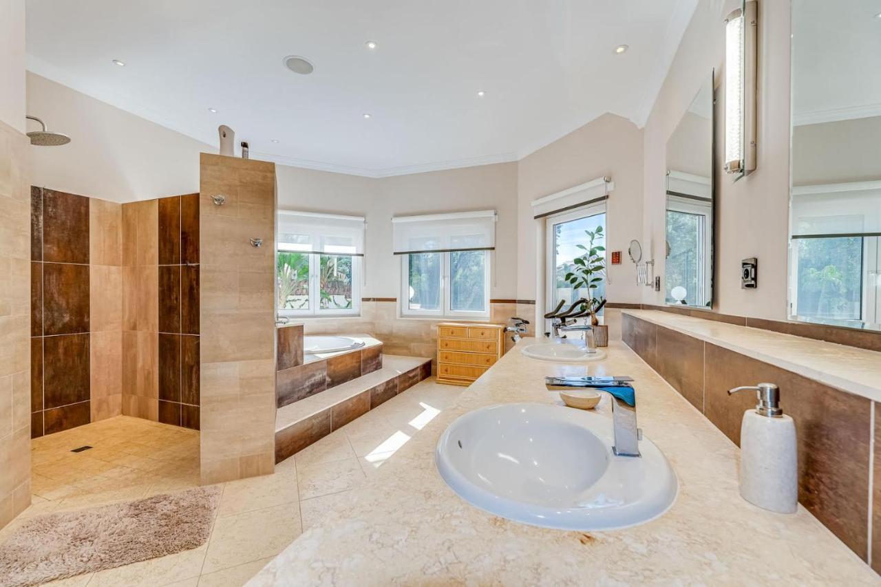 Villa Svim, Walking Distance To The Beach! Marbella Exteriör bild