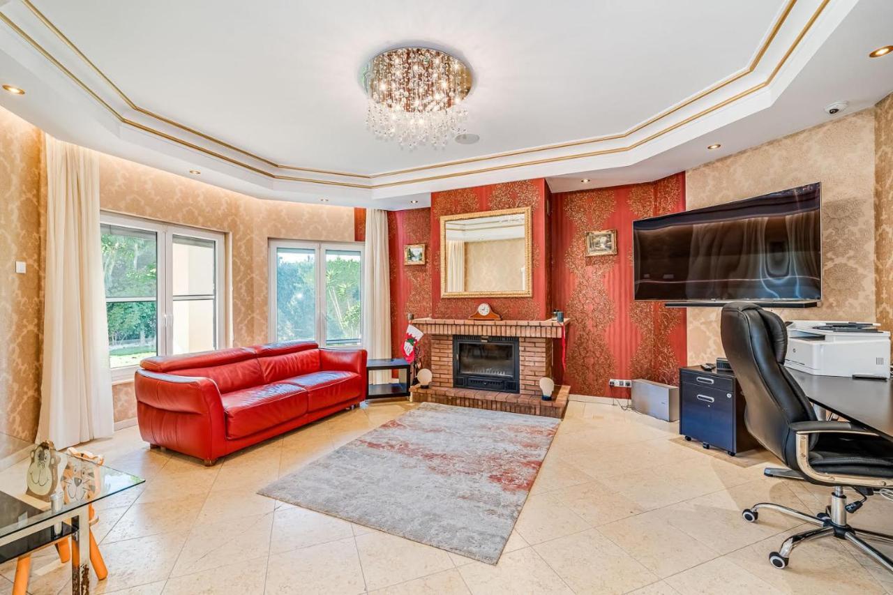 Villa Svim, Walking Distance To The Beach! Marbella Exteriör bild