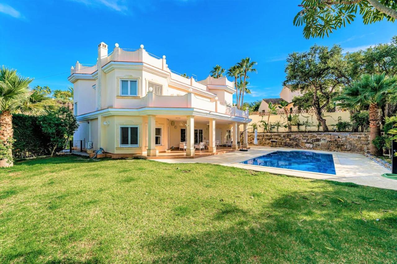 Villa Svim, Walking Distance To The Beach! Marbella Exteriör bild